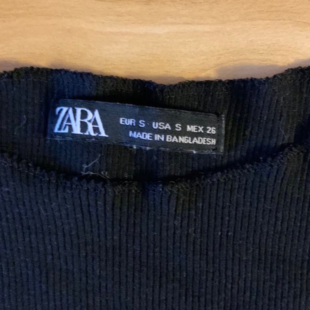 SOLD Black crop top :-) - Picture 2 of 5